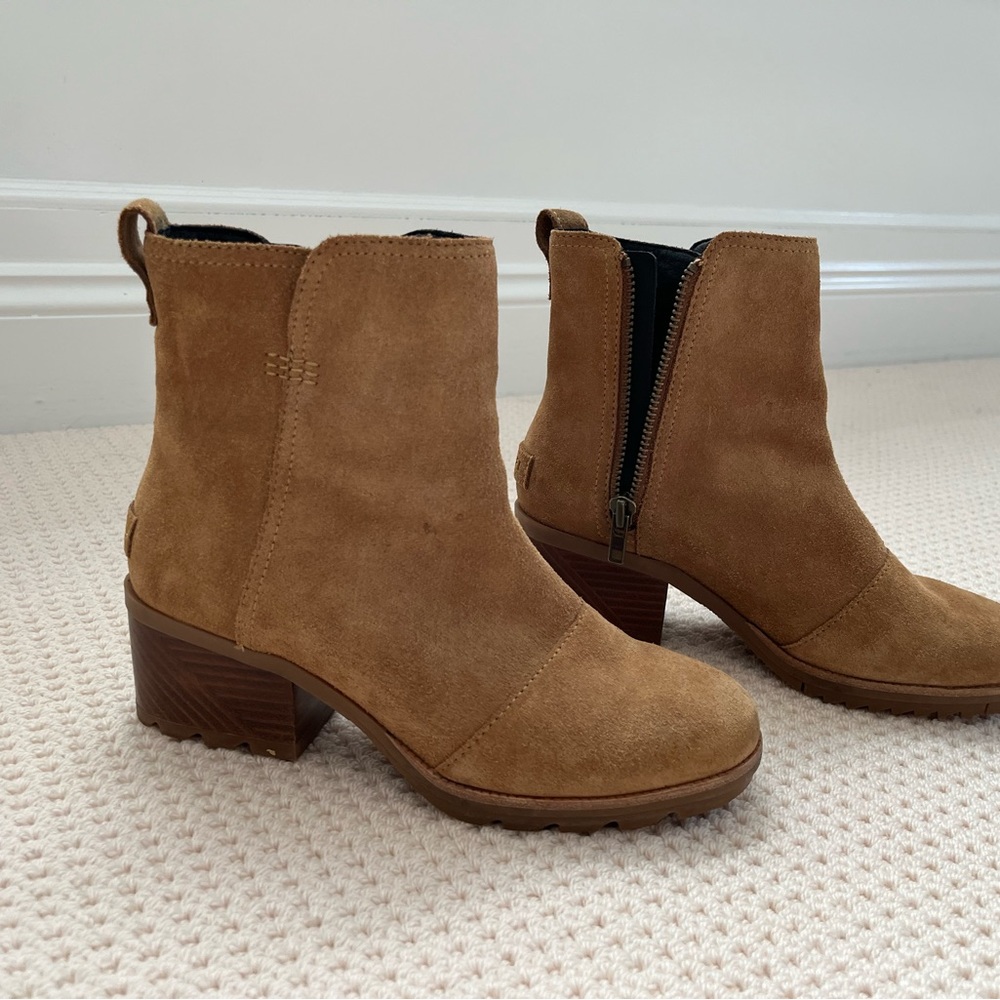 Sorel suede Cate Bootie size 7